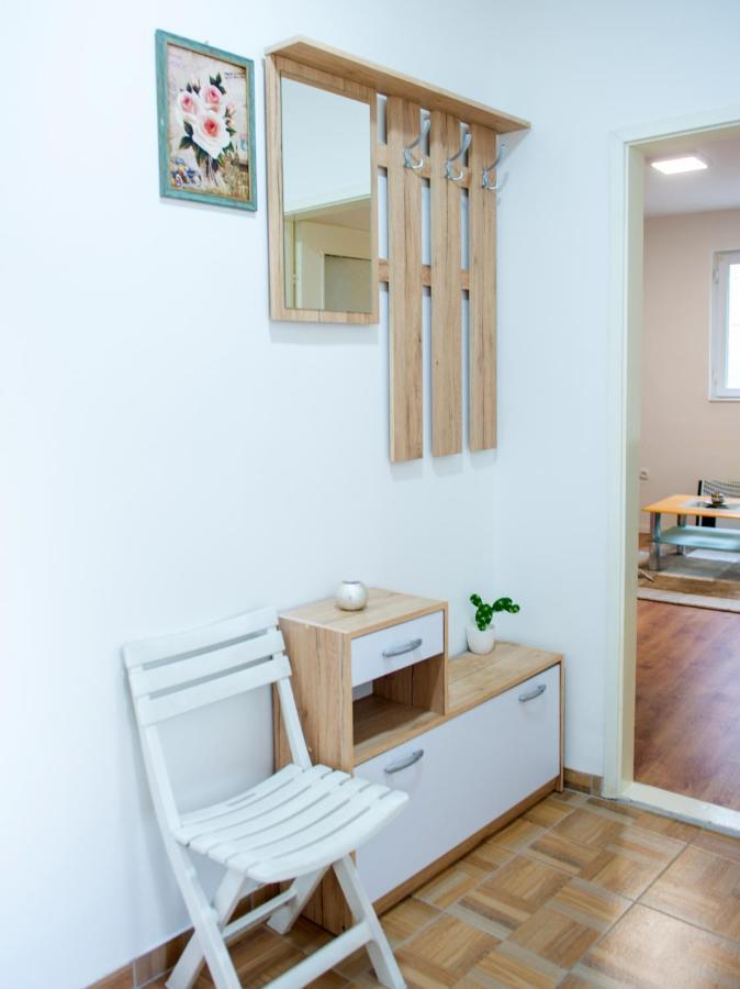 Cozy Corner Near Old Town Apartment โมสตาร์ ภายนอก รูปภาพ