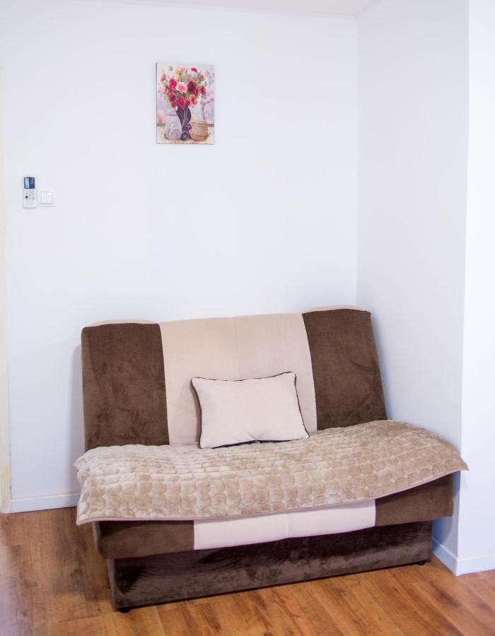 Cozy Corner Near Old Town Apartment โมสตาร์ ภายนอก รูปภาพ