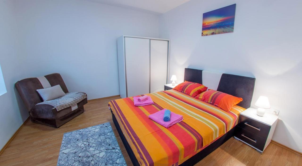 Cozy Corner Near Old Town Apartment โมสตาร์ ภายนอก รูปภาพ